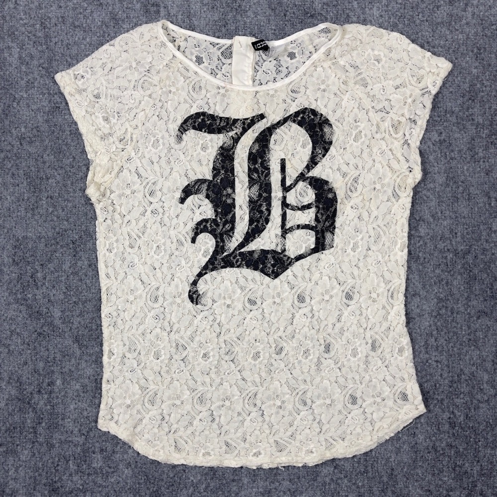 Divided Lace Graphic Top Womens Size 12 White Old English B Cap Sleeve Blouse